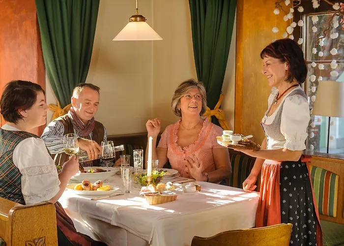 Landgasthof Zur Linde Guest house Laaben